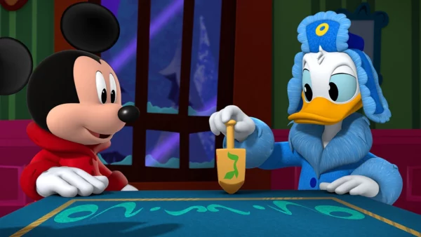 Celebrate the Holidays with Disney Jr. and Disney+